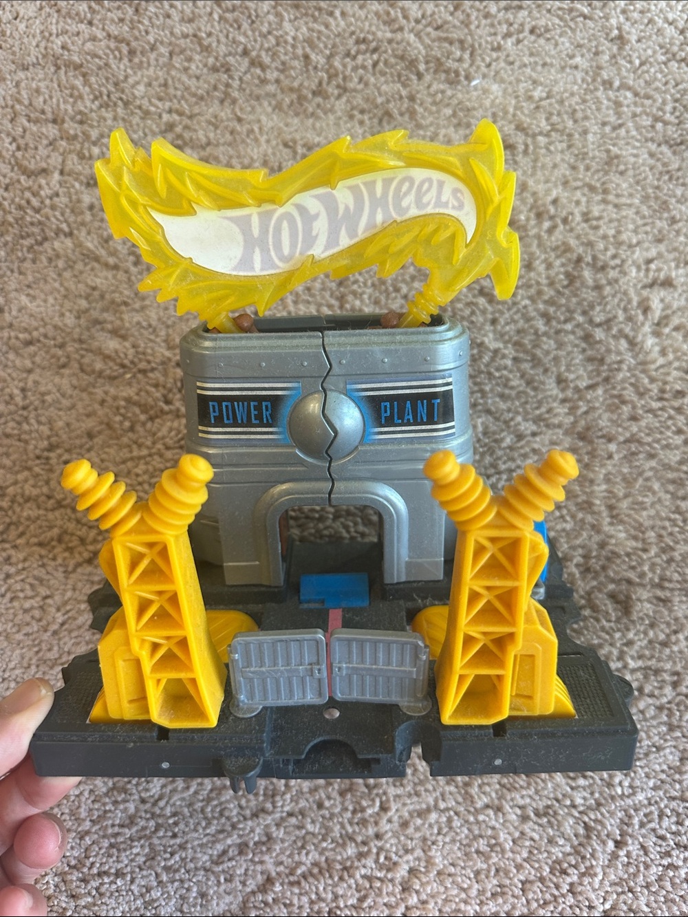 Hot Wheel City Downtown Power Plant Blast 2017